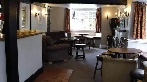 The White Lion Inn | West Midlands (ilçe) - Birmingham (ve civarı) - Solihull