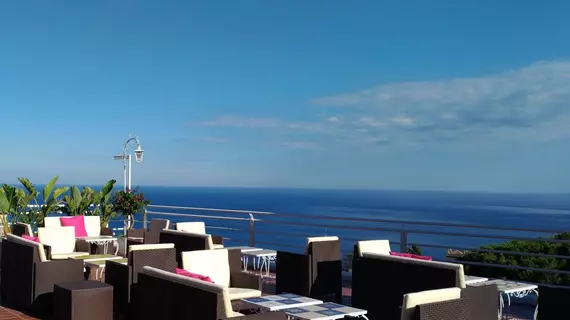 Hotel Continental | Sicilya - Messina (vilayet) - Taormina Sahili - Taormina - Taormina Kent Merkezi