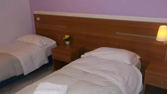 Albergo Meublè Abatjour | Lombardy - Mantova (vilayet) - Mantova