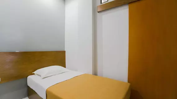 Santo Guest House | Doğu Cava - Surabaya