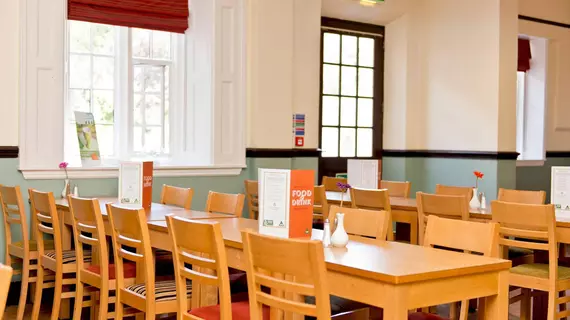 YHA Ilam Hall - Hostel | Derbyshire (kontluk) - Derbyshire Dales District - Ashbourne - Ilam