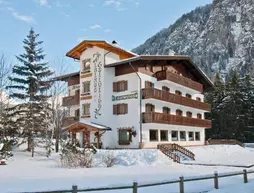 Hotel Cesa Edelweiss | Trentino-Alto Adige - Trento İli - Mazzin - Fontanazzo