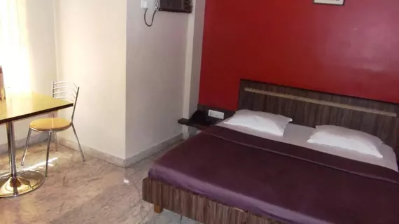 Hotel Lokesh | Maharaştra - Pune Bölgesi - Pune