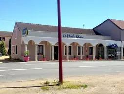 Logis Hotel Le Merle Blanc | Bourgogne-Franche-Comte - Saone-et-Loire (bölge) - Digoin