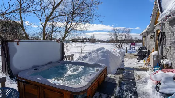 Chalet Spa sur Rivière | Quebec - Quebec (ve civarı) - Scott