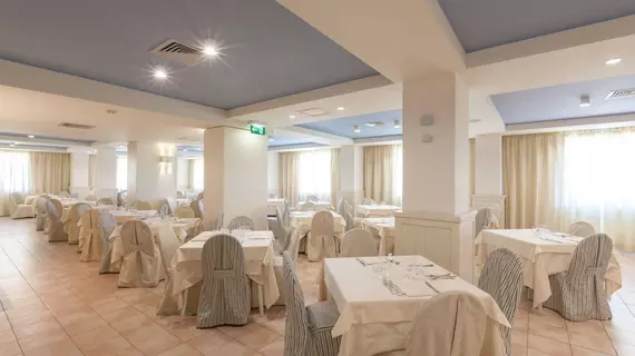 Hotel Catalunya | Sardinya - Sassari - Algero