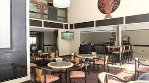 Days Inn & Suites Rochester Hills | Michigan - Detroit (ve civarı) - Rochester Hills