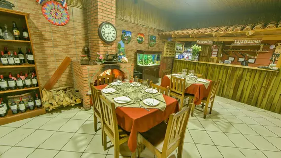 El Churrasco Hotel y Restaurante | Alajuela (ili) - San Jose (ve civarı) - Poasito