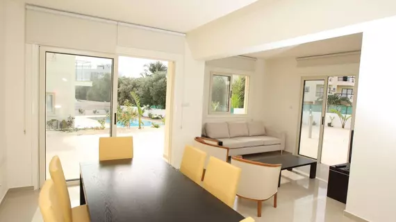 Athena Beach Villa | Kıbrıs - Mağusa