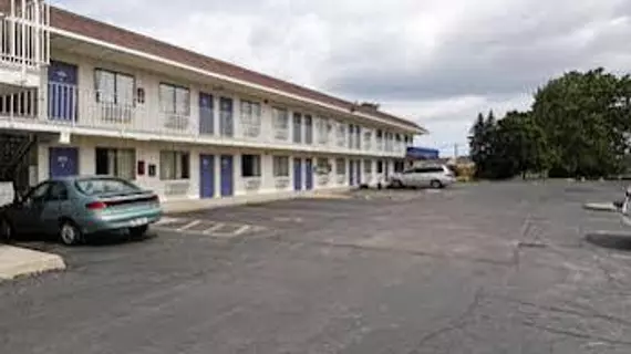 Motel 6 Cleveland West - Lorain - Amherst | Ohio - Cleveland (ve civarı) - Amherst