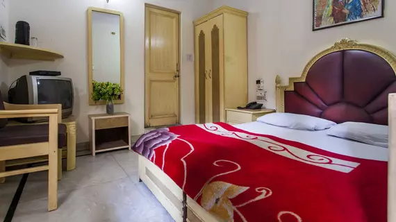 Hotel Sunshine | Batı Delhi - Ulusal Eyalet Başkenti Delhi - Delhi (ve civarı) - Yeni Delhi - Karol Bagh