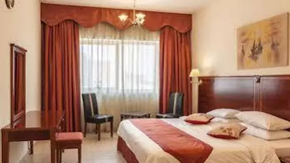 Dunes Hotel Apartment, Al Muhaisnah | Dubai - Dubai