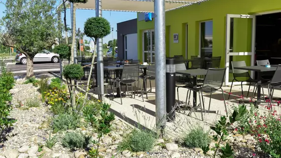 ibis budget Saint Martin de Crau Porte de Camargue | Provence - Alpes - Cote d'Azur - Bouches-du-Rhone (bölge) - Arles (ve civarı) - Saint-Martin-de-Crau