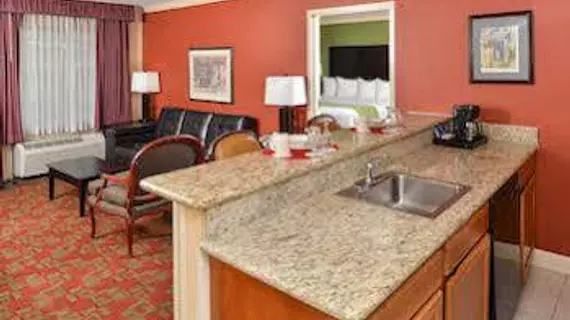 Holiday Inn Express & Suites Shreveport - Downtown | Louisiana - Bossier Parish - Shreveport (ve civarı) - Shreveport