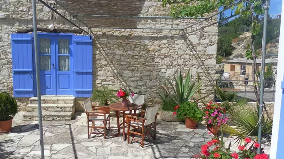 Traditional Village Houses | Larnaka Bölgesi - Skarinou