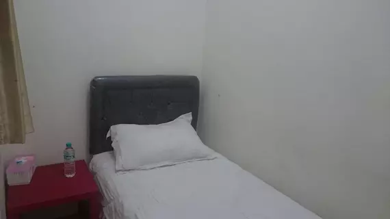 Capsule Homestay | Doğu Cava - Surabaya