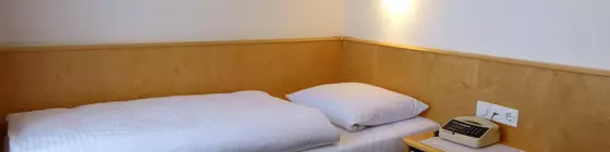 Hotel Wurms | Kuzey Ren-Westfalia - Düsseldorf (ve civarı) - Düsseldorf - Friedrichstadt