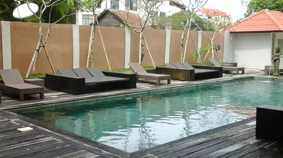 Mirah Hostel | Bali - Kuta - Legian Kent Merkezi