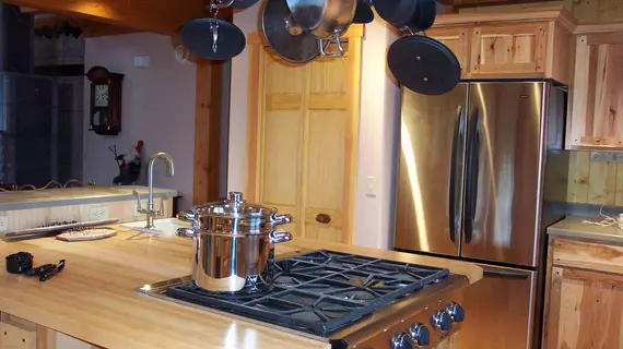 Timber Bay Bed and Breakfast | Alaska - Fritz Creek