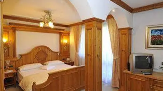 Hotel Lorenzetti | Trentino-Alto Adige - Trento İli - Madonna di Campiglio