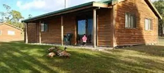 Lake Yalleena Cabins | Tazmanya - Lake Leake