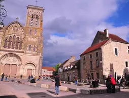 SY-la terrasse | Bourgogne-Franche-Comte - Yonne - Vezelay