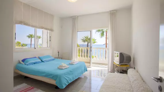 Sunset Beachfront Villa Meneou | Larnaka Bölgesi - Larnaka