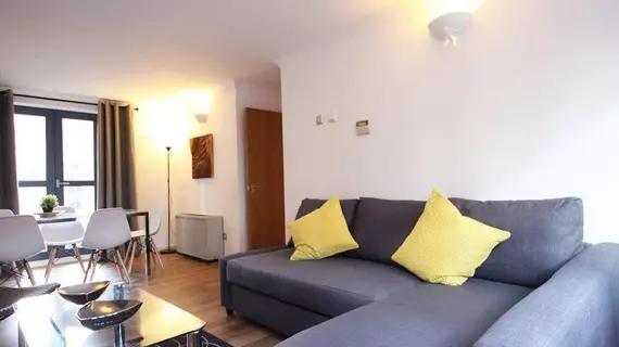 City Stay Aparts - Liverpool Street Apartment | Londra (ve civarı) - London City Center - City of London