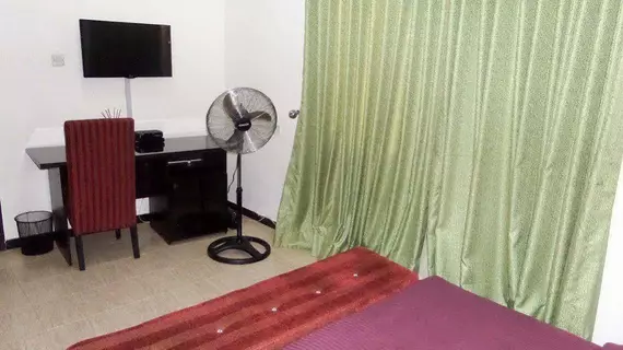 King Serve Guesthouse | Lagos (ve civarı) - Lekki - Lekki Kademe 1