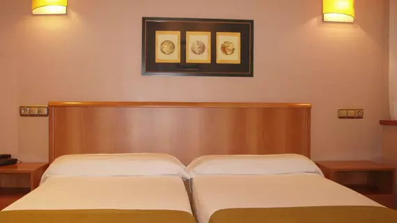 Hotel Carreño | Asturias - Oviedo (ve civarı) - Oviedo - Las Campas y San Claudio