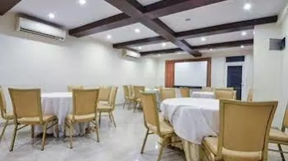 Hotel Kens | Telangana - Haydarabad (ve civarı) - Haydarabad - Srinagar Colony