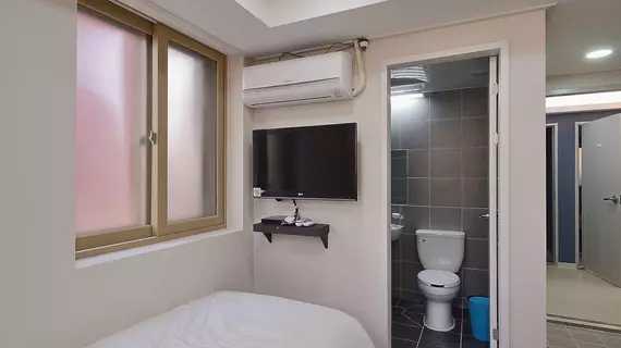 Red Guesthouse | Gyeonggi - Seul (ve civarı) - Seul - Myeongdong