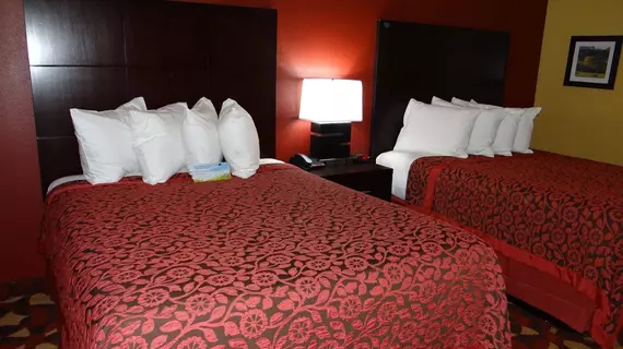 Days Inn and Suites El Dorado | Kansas - Wichita (ve civarı) - El Dorado