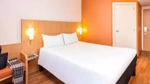 Ibis Madrid Alcobendas | Madrid Özerk Topluluğu - Madrid (ve civarı) - Alcobendas