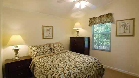 Groves RV Resort | Florida - Fort Myers (ve civarı) - Fort Myers