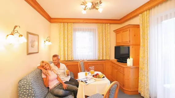 Hotel Pension Sonnleiten | Tirol - Schwaz District - Schwaz (ve civarı) - Tux