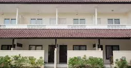 RedDoorz Plus near Batubelig Beach | Bali - Badung - Seminyak - Batubelig