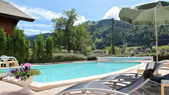 Hôtel l’Ours Blanc | Auvergne-Rhone-Alpes - Haute-Savoie (bölge) - Morzine