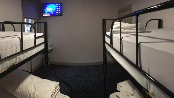 Rooms at Carbonis | Victoria - Ballarat - Ballarat East