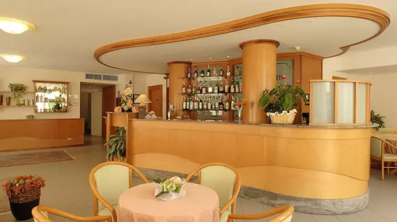 Hotel Helios | Liguria - Imperia (il) - Diano Marina