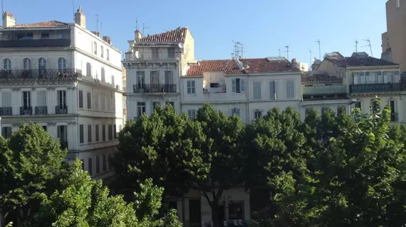 Hotel de la Faculté | Provence - Alpes - Cote d'Azur - Bouches-du-Rhone (bölge) - Marseille (ve civarı) - Marsilya - Le Chapitre