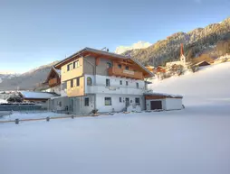 Gästehaus Alpina | Tirol - Landeck (ve civarı) - Sankt Anton am Arlberg