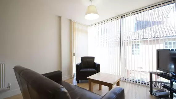 Lodge Drive Apartments | Londra (ve civarı) - Enfield - Palmers Green