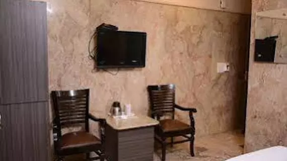 Hotel Maan K | Batı Delhi - Ulusal Eyalet Başkenti Delhi - Delhi (ve civarı) - Yeni Delhi - Karol Bagh