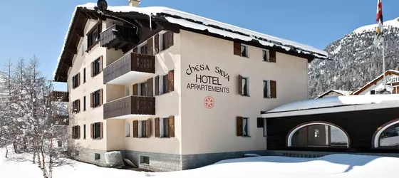 Guesthouse + Aparthotel Chesa Silva | Maloja District - Graubuenden - Silvaplana