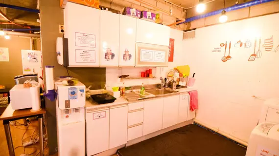 Kimchee Sinchon Guesthouse | Gyeonggi - Seul (ve civarı) - Seul - Shinchon