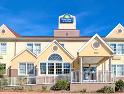 Days Inn and Suites Sugarland / Stafford | Teksas - Houston (ve civarı) - Stafford