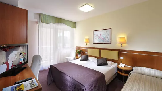 Hotel Eros | Friuli-Venezia Giulia - Udine (vilayet) - Lignano Sabbiadoro - Sabbiadoro