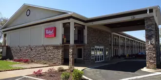 Red Roof Inn and Suites Greenwood SC