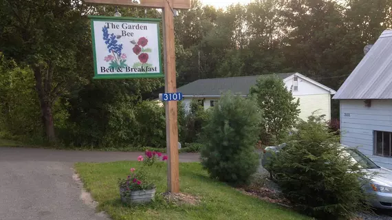 The Garden Bee Bed & Breakfast | Nova Scotia - Centre Rawdon